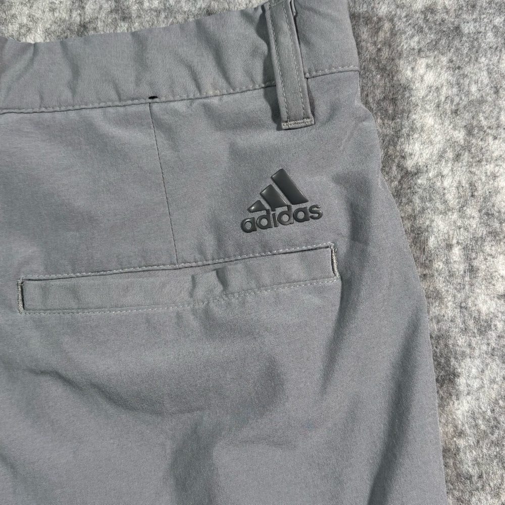 Adidas Mens Gray PrimeGreen Flat Front 10in Inseam Shorts Size 30 - Picture 3 of 14